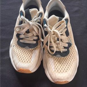 Sorel Women’s Beige and Blue  Sneakers size 8